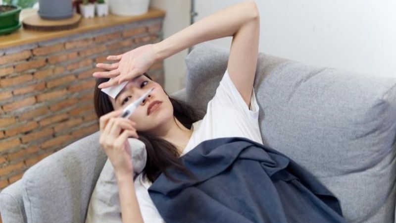 Người mất nước do ốm sốt 